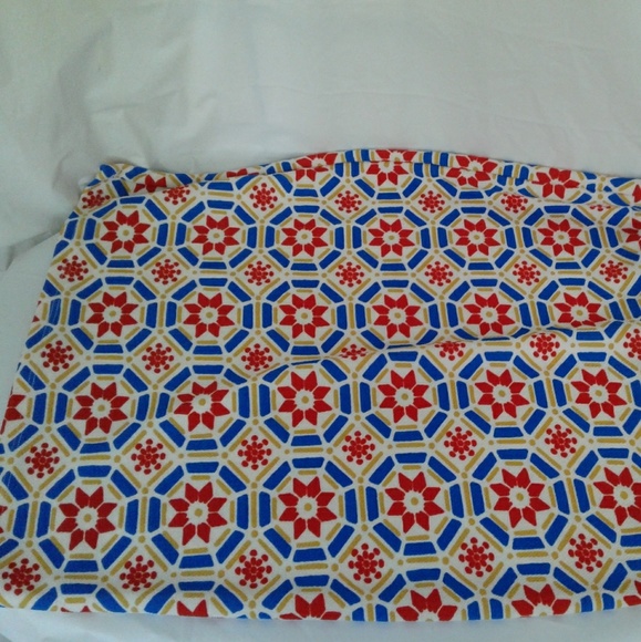 LuLaRoe NWOT Cassie Penci Skirt Red Blue Holiday - Picture 5 of 8